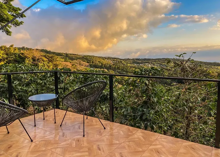 Tityra Lodge
